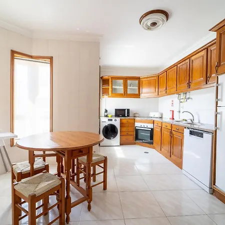 Flat By House And People * ויאנה דו קסטלו