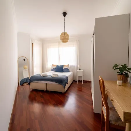 Flat By House And People * ויאנה דו קסטלו