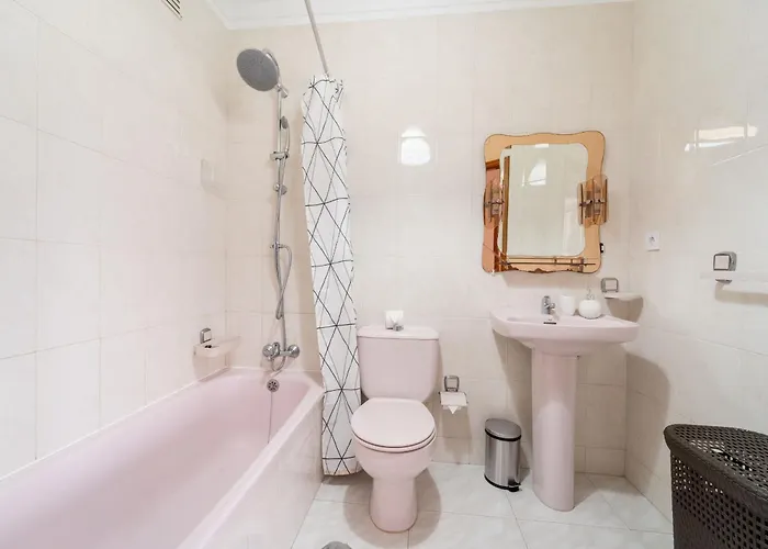 Flat By House And People * Viana do Castelo