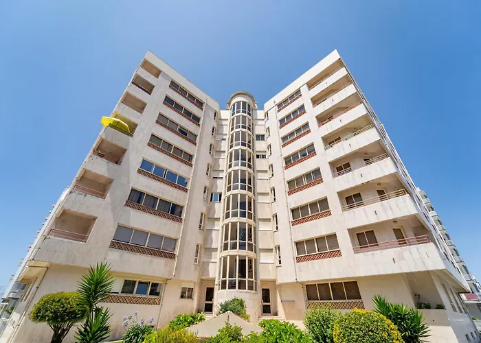 Flat By House And People Viana do Castelo